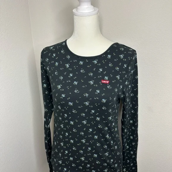 Levi's Black Fitted Long Sleeve Tee - Picture 4 of 6